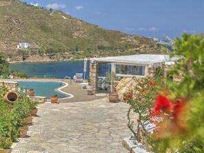Beach nearby - Eirini's Luxury Hotel Villas (Patmos)