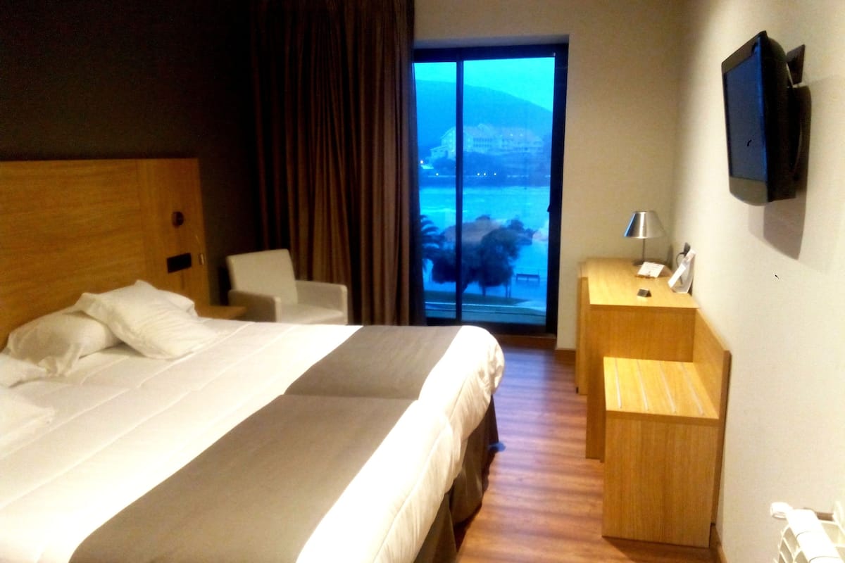 double room | in-room safe, desk, cots/infant beds, free wifi