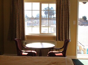 Standaard kamer, 1 tweepersoonsbed | Woonruimte | Televisie