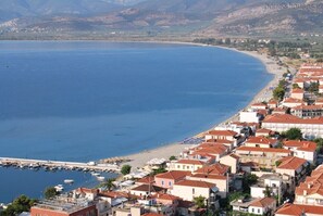 Beach nearby - Houdis Houses (North Kynouria)
