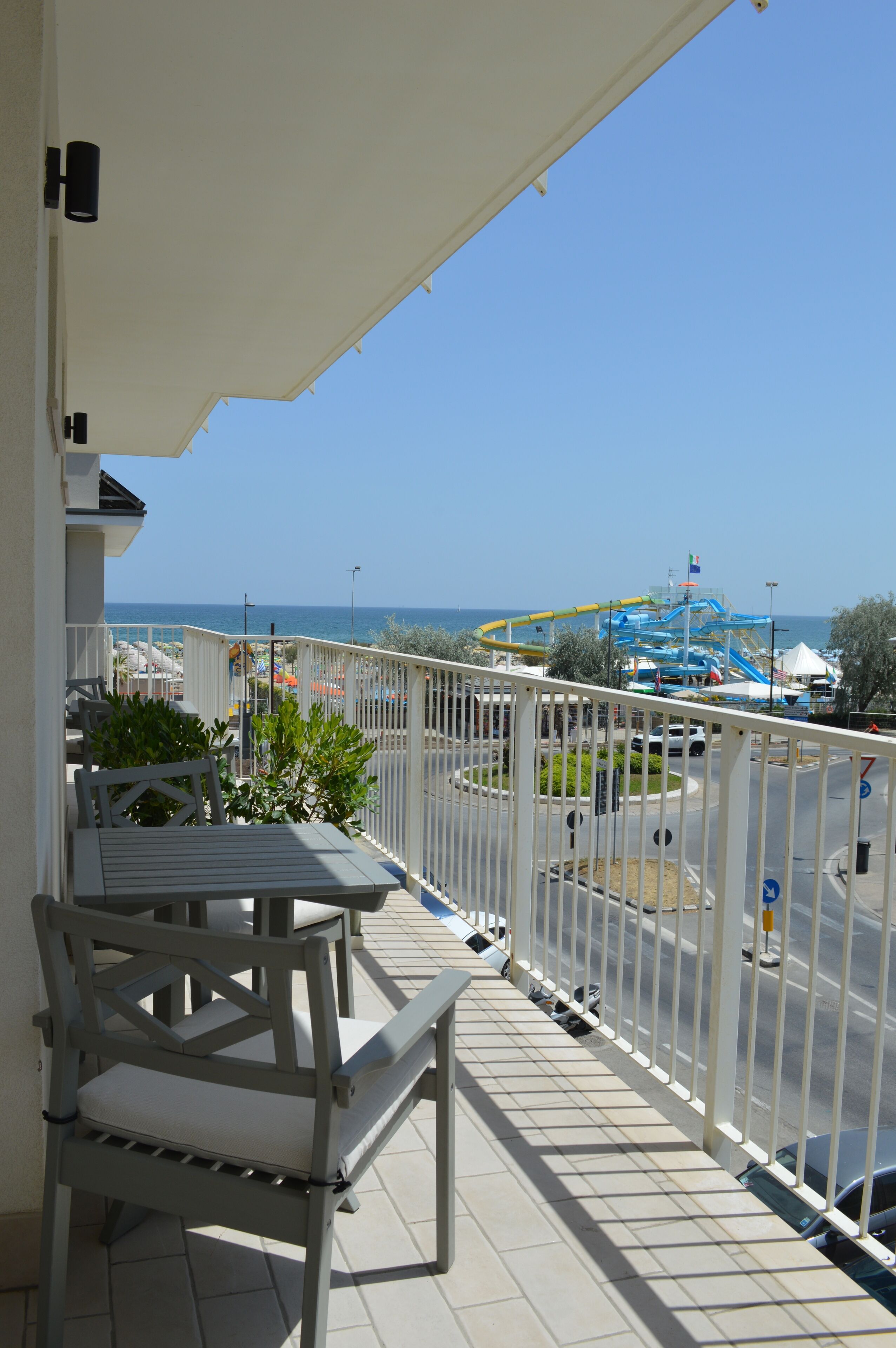 Panoramic-Doppel- oder -Zweibettzimmer | Blick vom Balkon