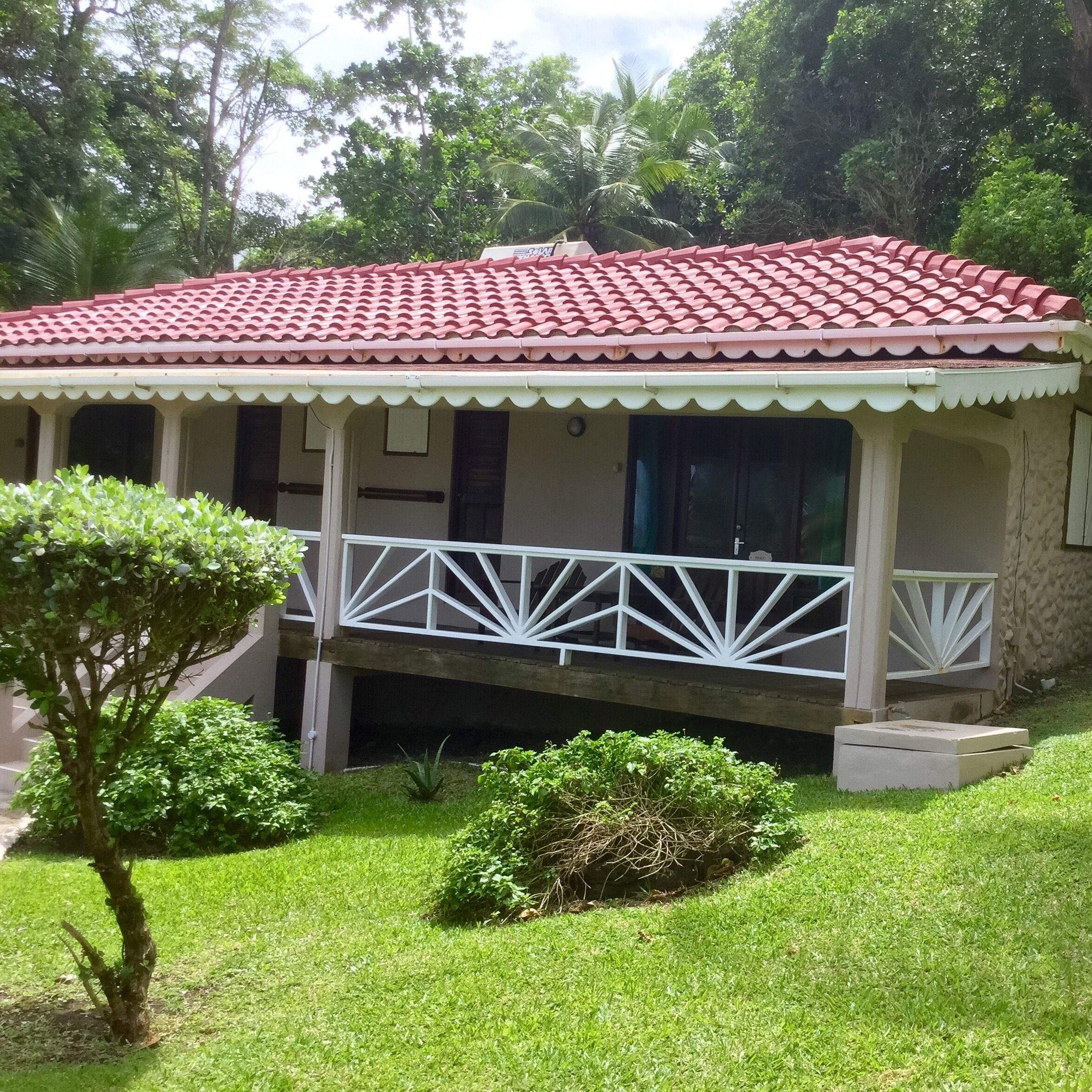 romantic double room, 1 queen bed, balcony, ocean view | tech