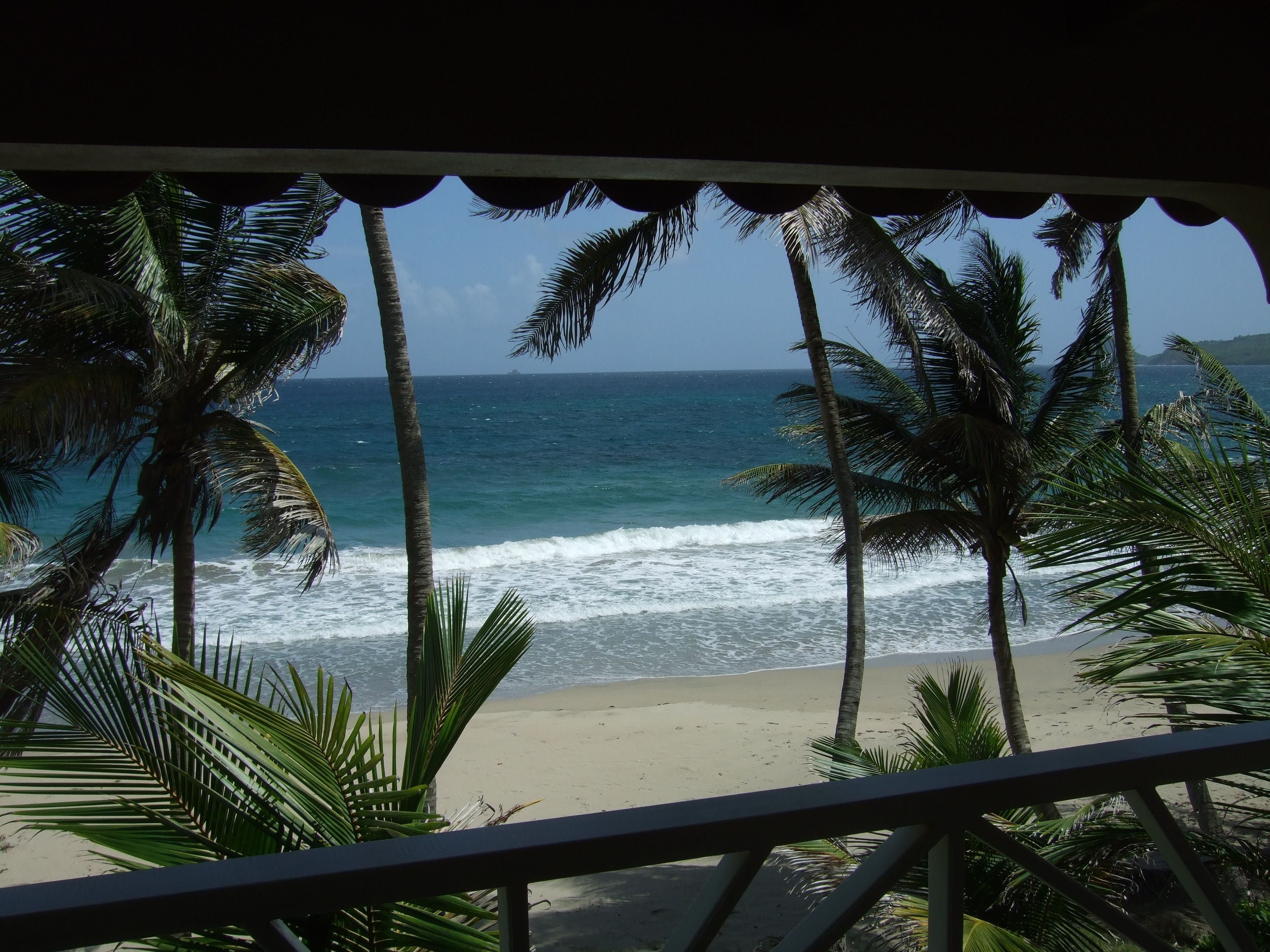 Chambre Double Romantique, 1 grand lit, balcon, en front de plage | Vue de la chambre