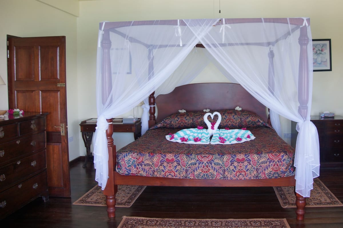 Honeymoon-Doppelzimmer, 1Â King-Bett, Terrasse, Strandblick (Grenadine)