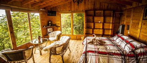 Individually decorated, individually furnished, bed sheets