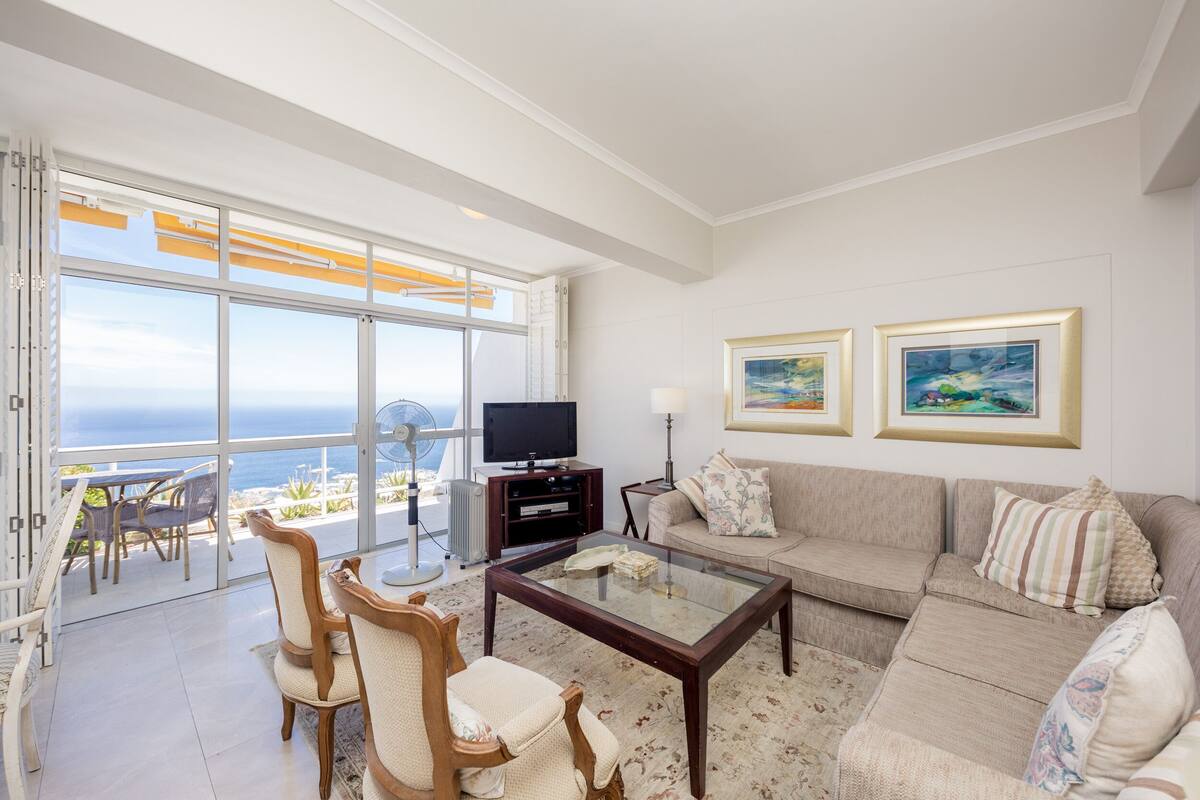 Apartment, 2 Bedrooms | Living area | 32-inch TV with satellite channels