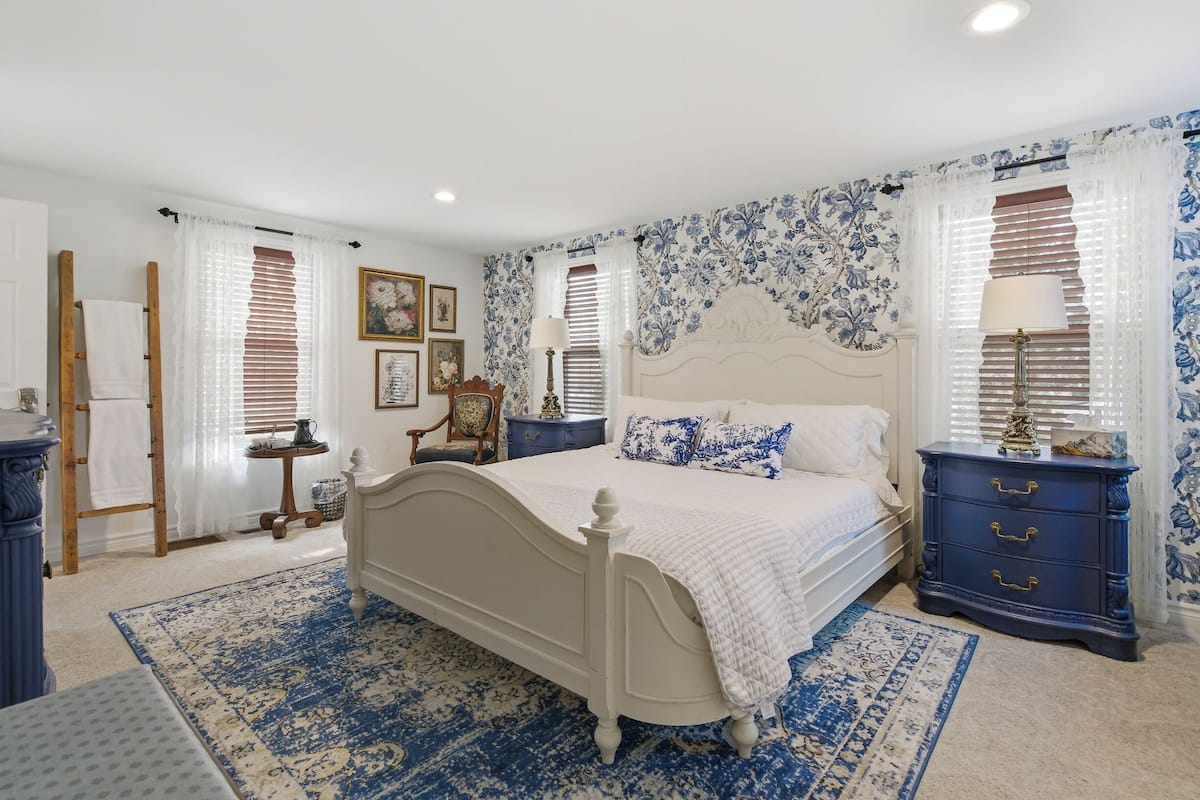 Classic Room (Bernard Shaw)