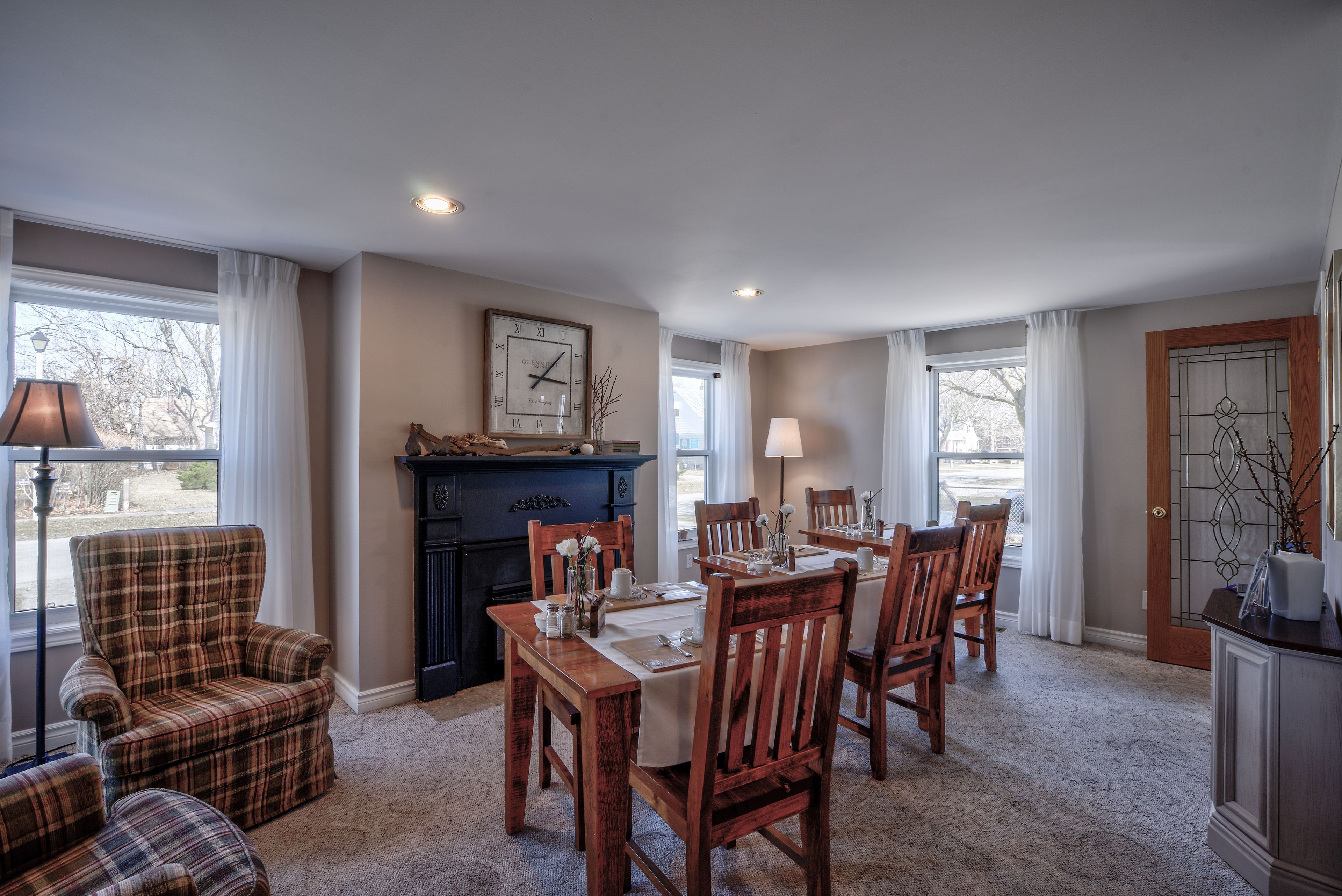 فطور أوروبي مجانًا يوميًا