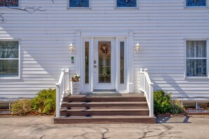 Exterior -  Finlay House Bed and Breakfast Niagara - on - the - Lake (Niagara-on-the-Lake)