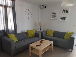 Interior detail - CIW Hostel (Santa Lucia)