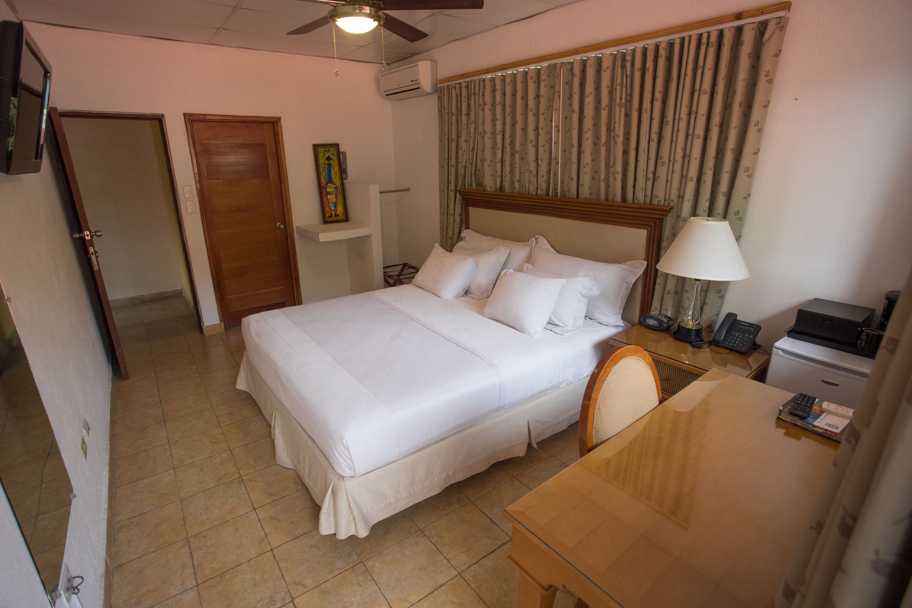 Standard Room | Premium bedding, desk, iron/ironing board (on request), rollaway beds