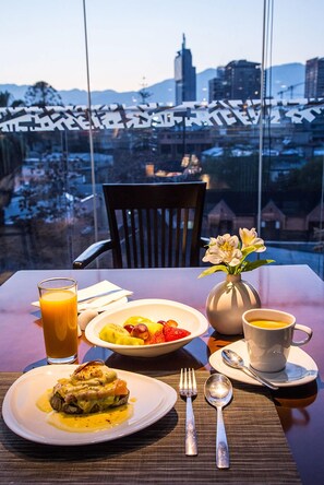 Tägliches inbegriffenes Frühstücksbuffet