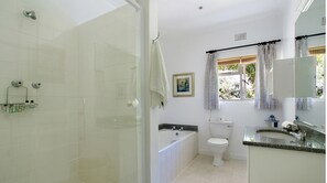 Villa, 5 Bedrooms | Bathroom