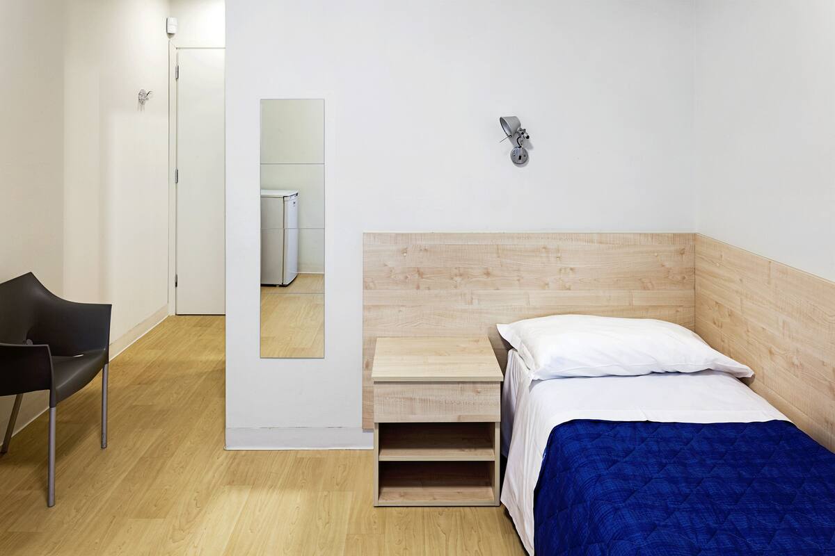 Chambre simple | Bureau, accès au Wi-Fi (inclus), literie fournie