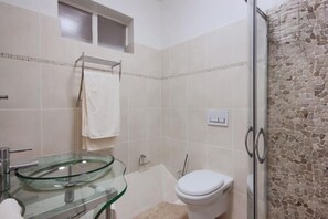 Apartment, 2 Bedrooms | Bathroom
