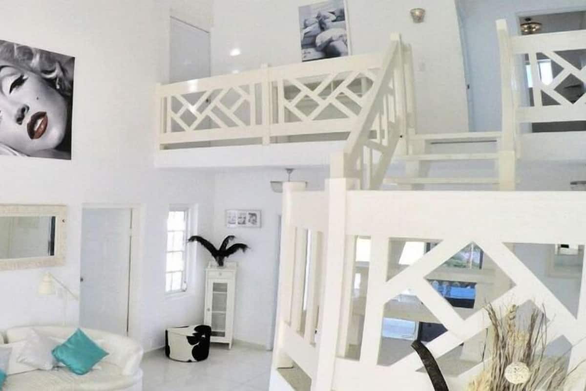 7 Bedroom Villa | 住宿正面