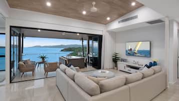 2 Bedroom Luxury Holiday Home | Living area | Flat-screen TV