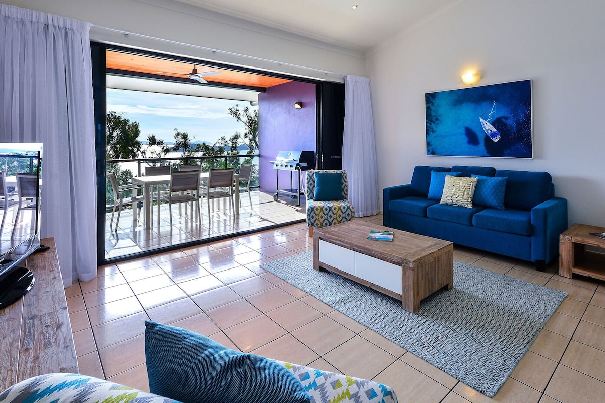 Anchorage 16 | Living area