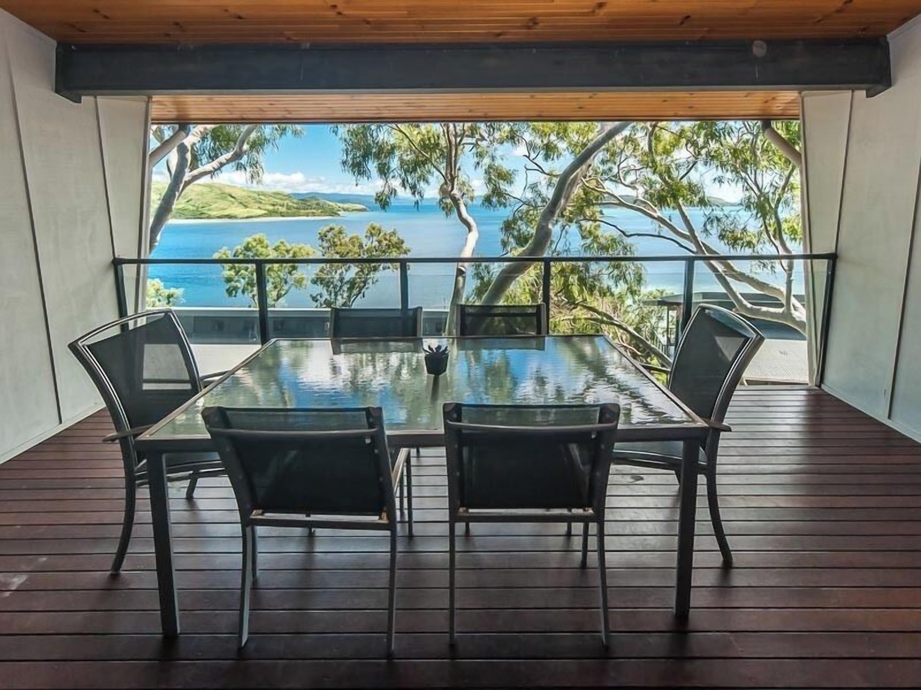 Shorelines 11 | Terrace/patio