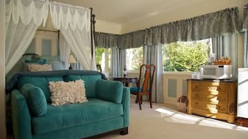 Ocean View Room (Pets Not Allowed) | Iron/ironing board, rollaway beds, free WiFi, bed sheets