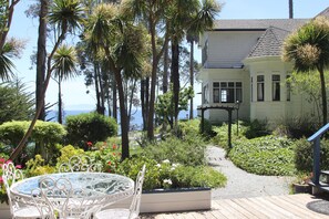 Porch - Monarch Cove Inn (Capitola)