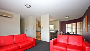 Unclassified image, 2 of 19, button - Cosmopolitan Apartments (Hamilton)