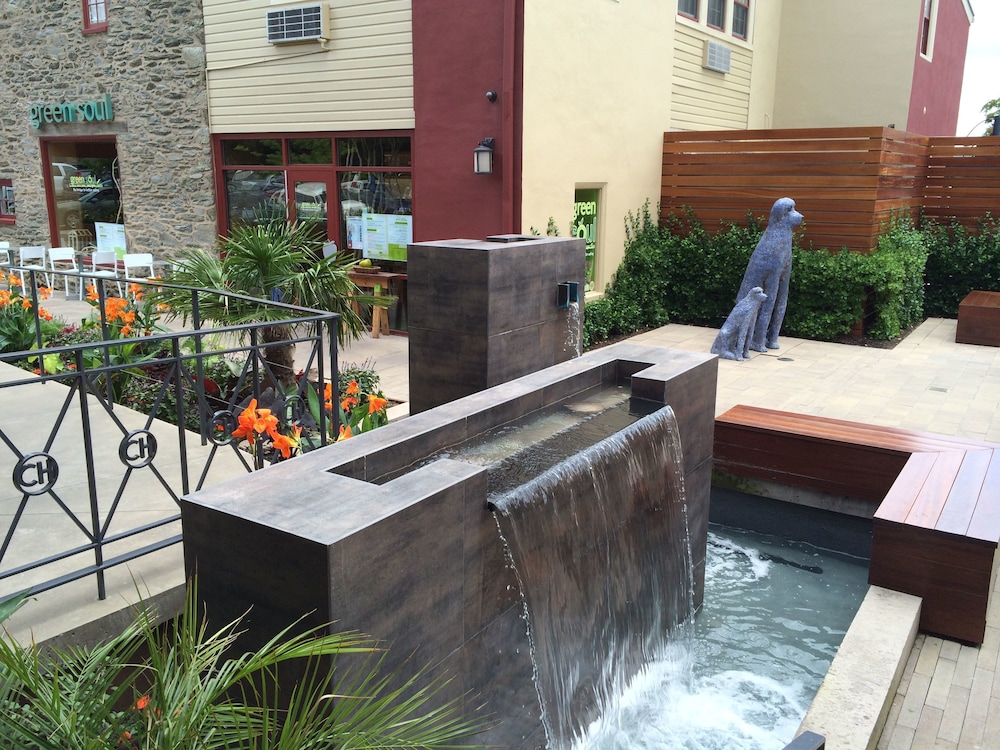 Chestnut Hill Hotel by null