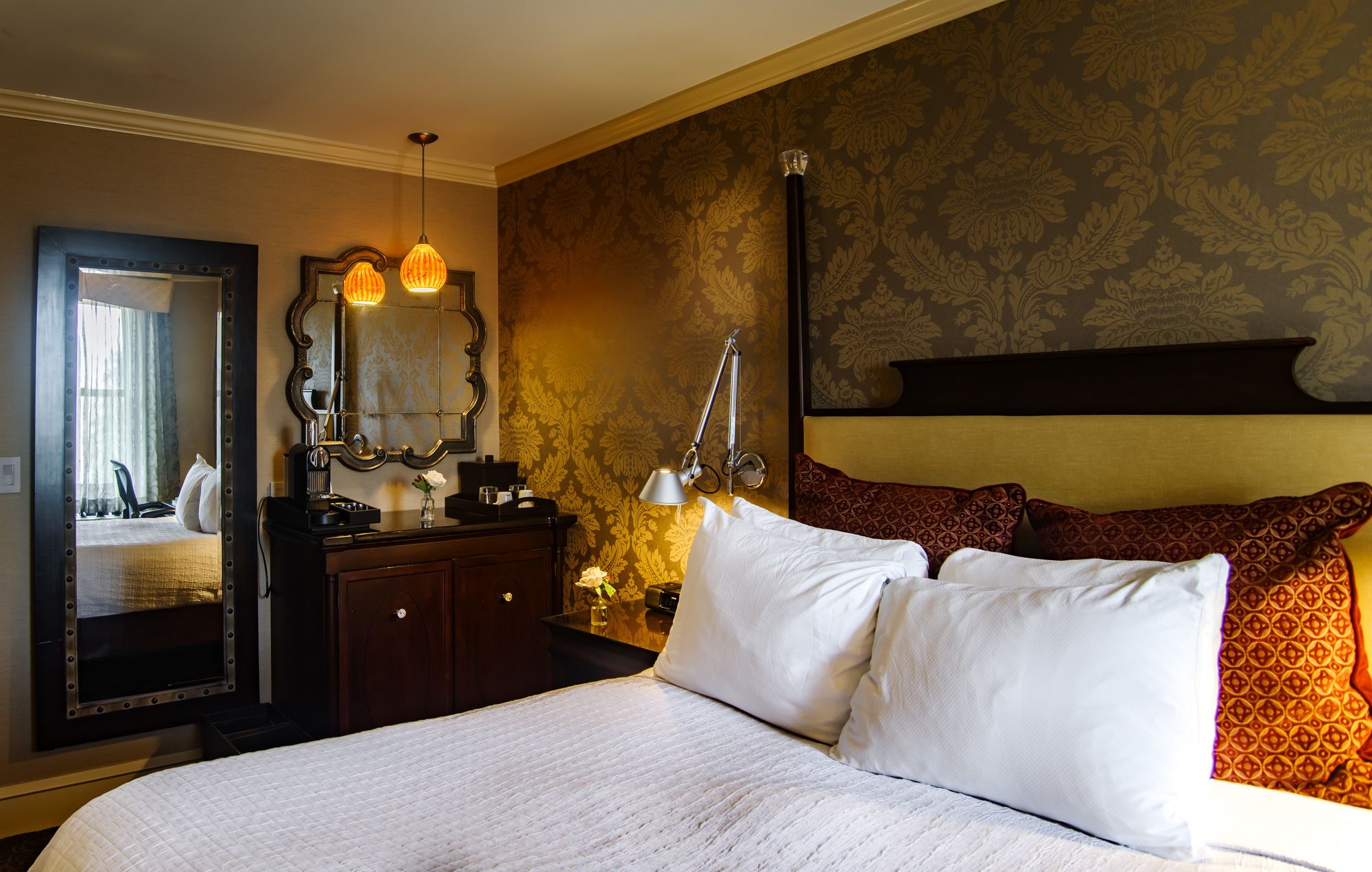 classic room, 1 queen bed | in-room safe, desk, laptop workspace, iron/ironing board