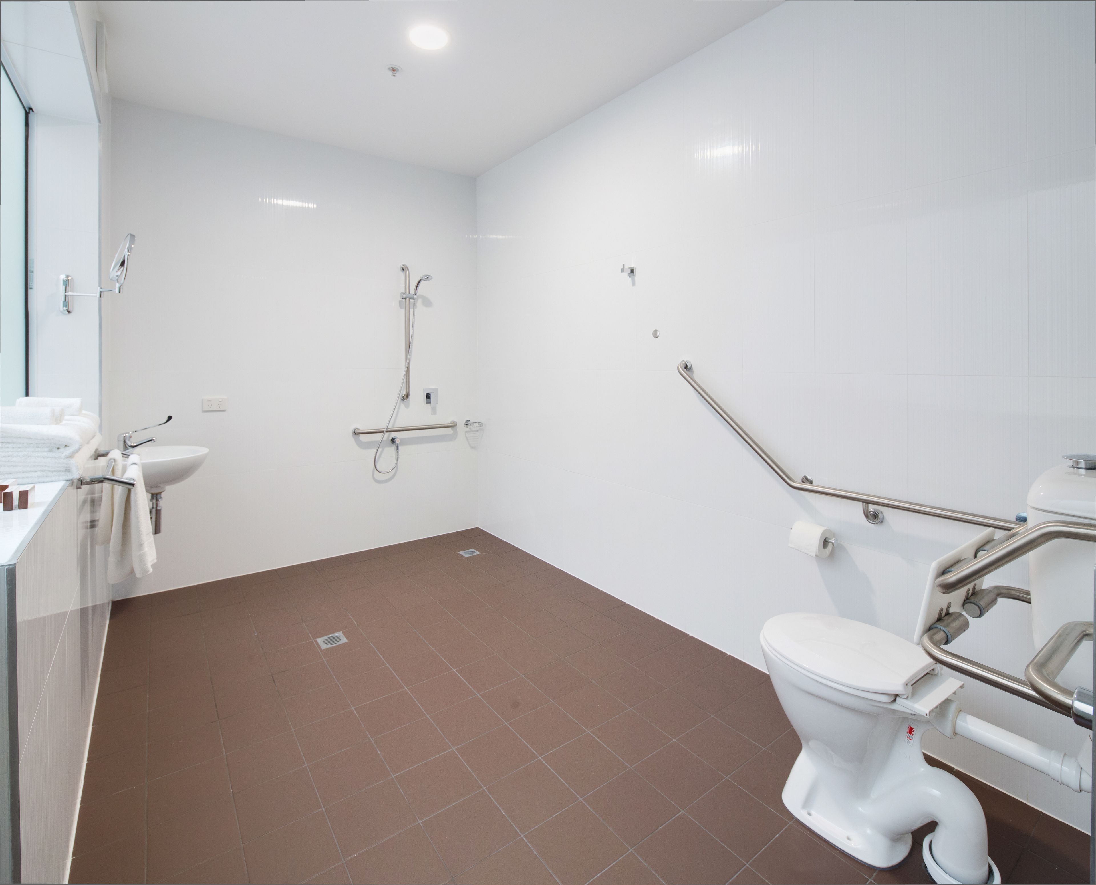 dancing queen twin | bathroom | shower, designer toiletries, hair dryer, towels