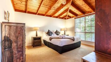 Superior Cottage, 2 Bedrooms, Fireplace, Garden View