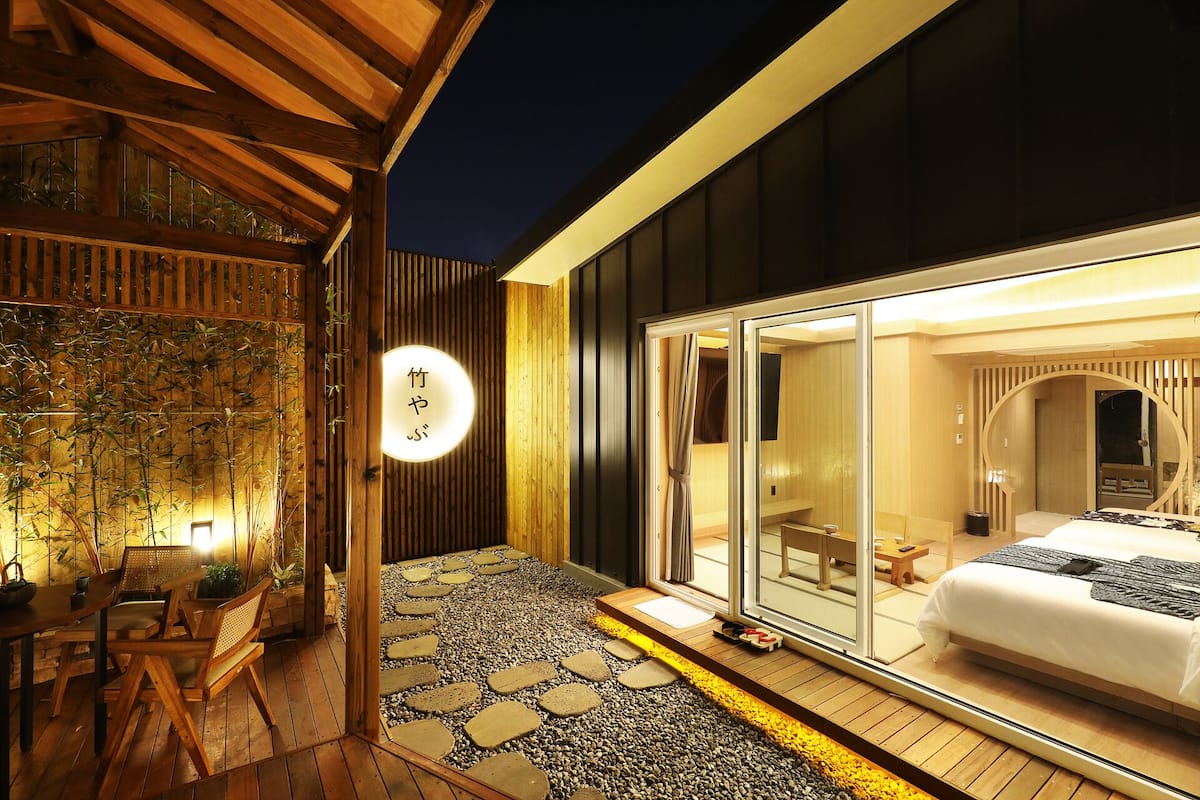 SOL 1.ROYAL TAKEYA Ryokan&SAUNA | 高級寝具、セーフティボックス (室内)、アイロン / アイロン台、WiFi (無料)