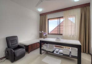 Body treatments, facials, manicures and pedicures - Raphael's Hotel (Pemba)