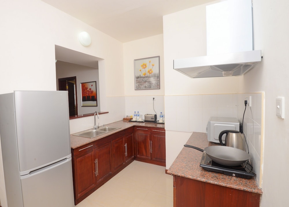 Raphael's Hotel by null