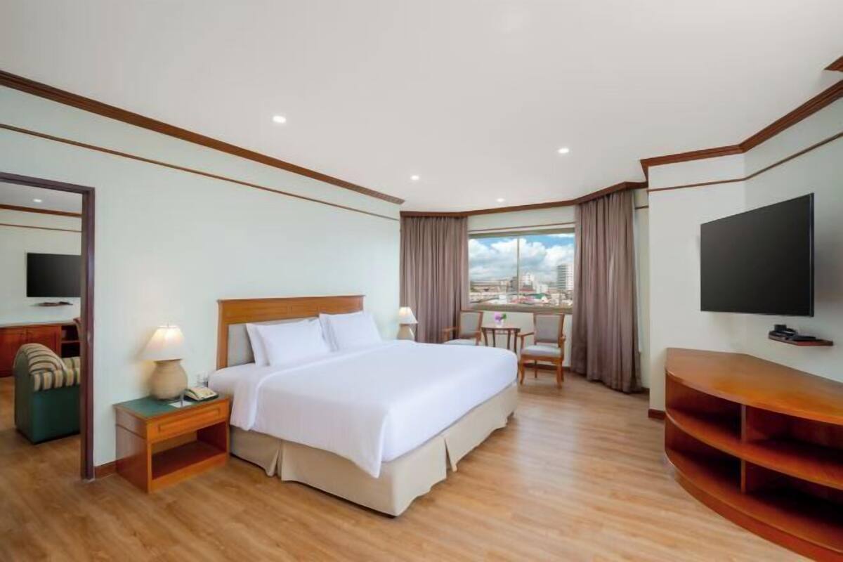 1 phòng ngủ, minibar, két bảo mật tại phòng, bàn