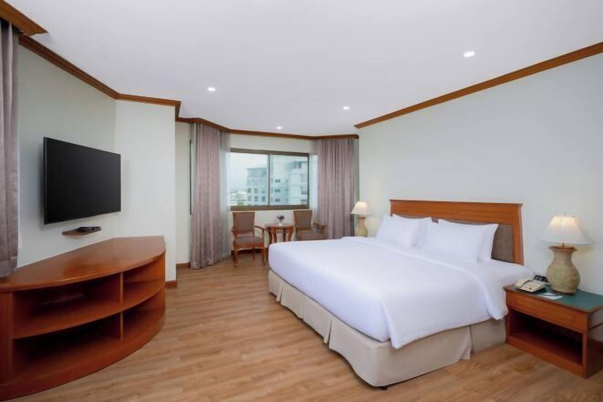 1 phòng ngủ, minibar, két bảo mật tại phòng, bàn