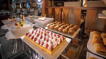 Frühstück (250 THB pro Person)