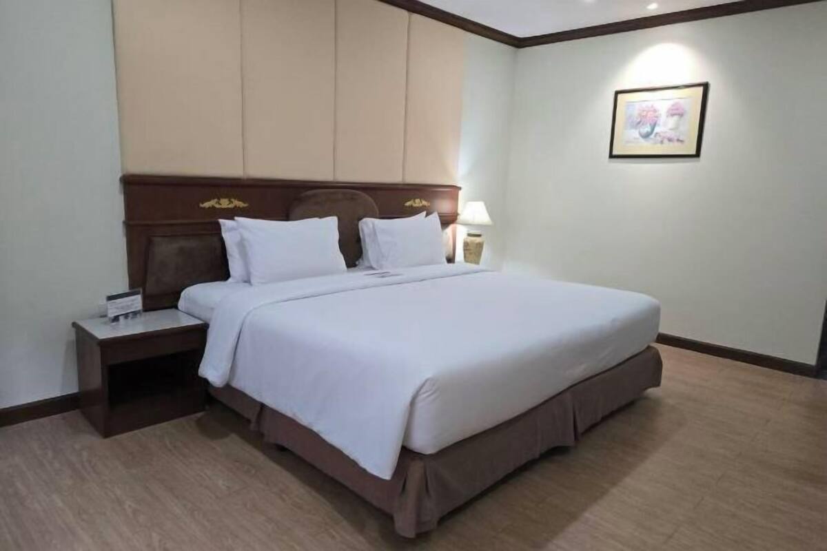 1 phòng ngủ, minibar, két bảo mật tại phòng, bàn