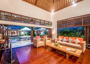 Lounge - Villa Sasoon (Karangasem)