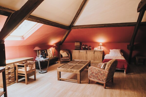 Double Room | Desk, soundproofing, free cribs/infant beds, free WiFi