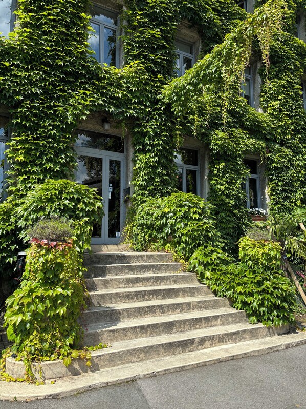 Façade de l’hébergement