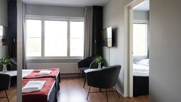 Family Room | 1 bilik tidur, langsir/tirai gelap terus, Wi-fi percuma, cadar katil