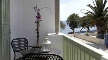 Standardzimmer, eingeschränkter Meerblick | Balkon