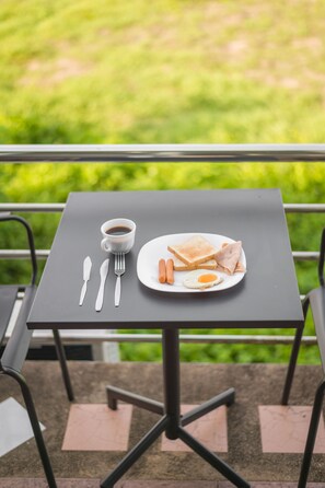Breakfast area - Chayadol Resort (Chiang Rai)