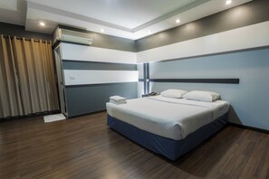 Chambre Standard | Coffre-fort, bureau, lit d’appoint (supplément), accès au Wi-Fi (inclus)