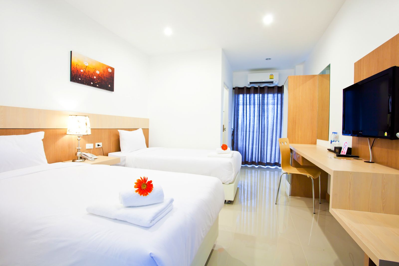 standard twin room | minibar, desk, blackout curtains, rollaway beds