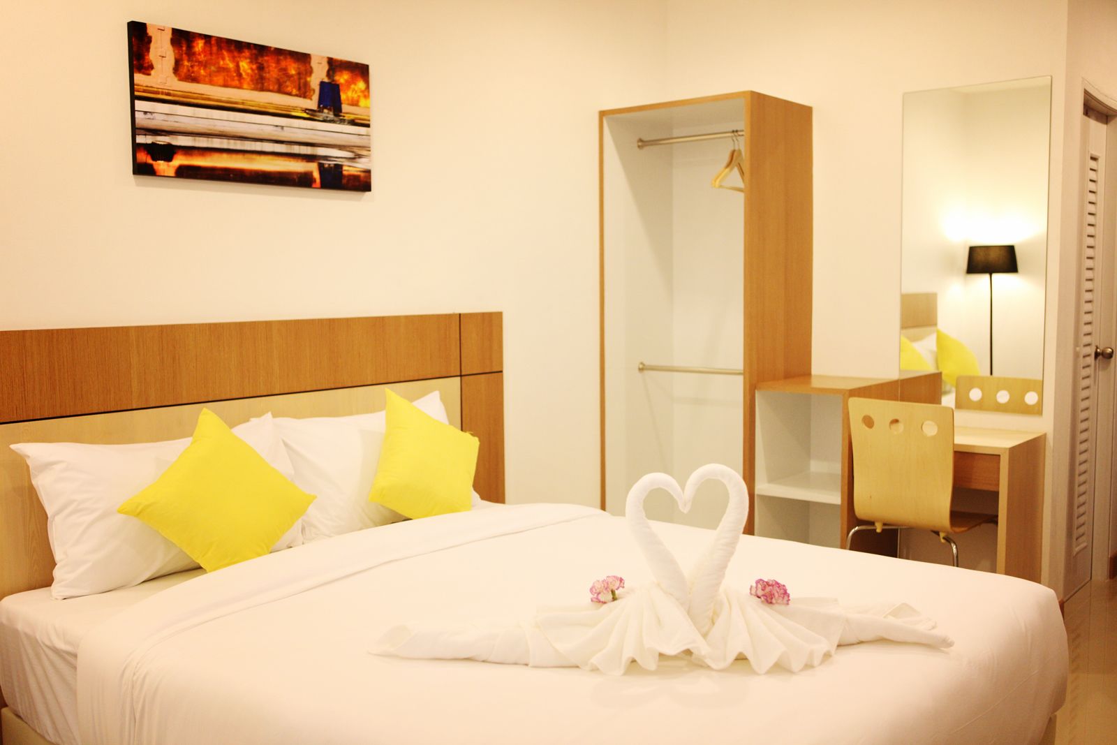 superior double room | minibar, desk, blackout curtains, rollaway beds