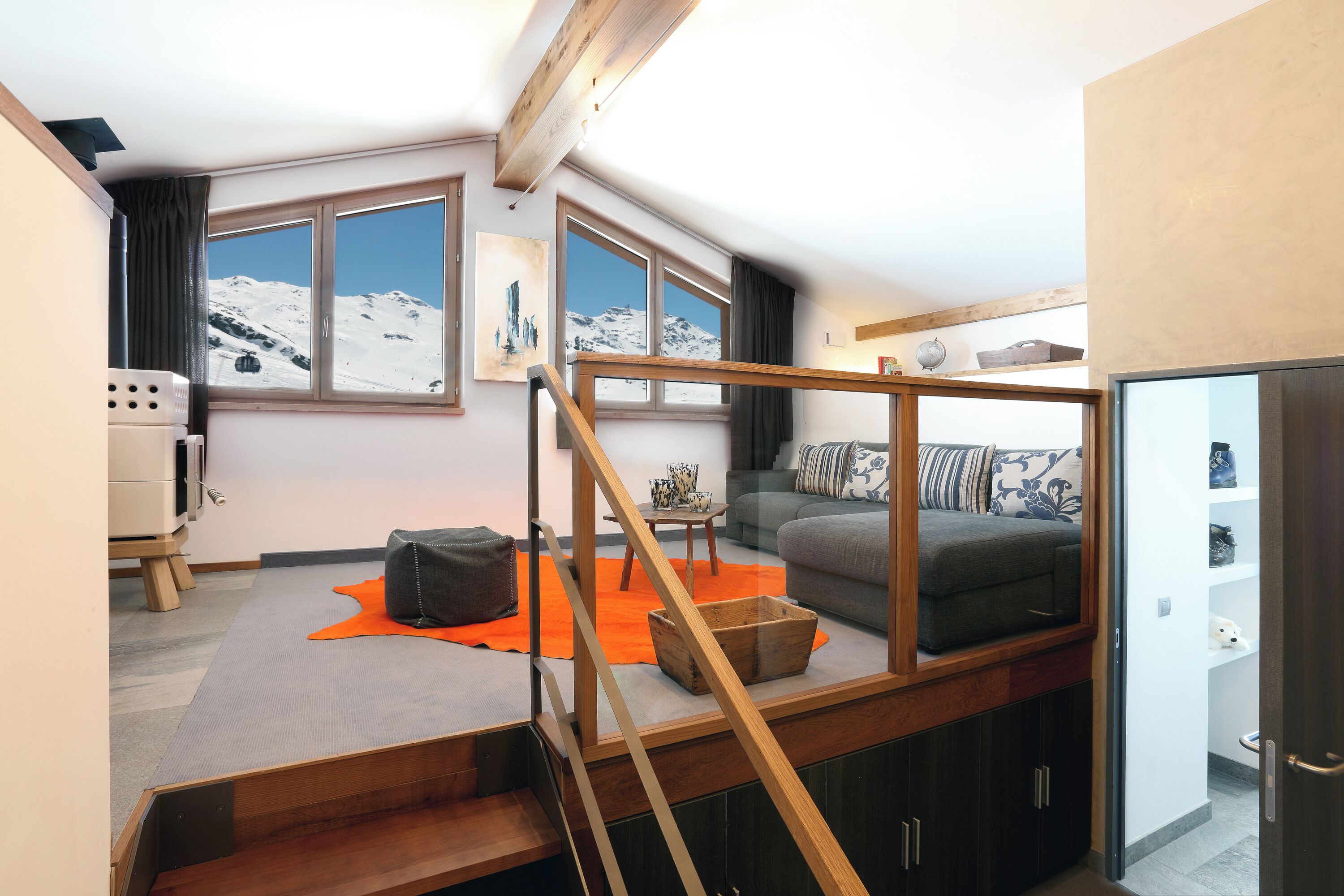 suite (prestige xxl) | living area | ipod dock, mp3 dock