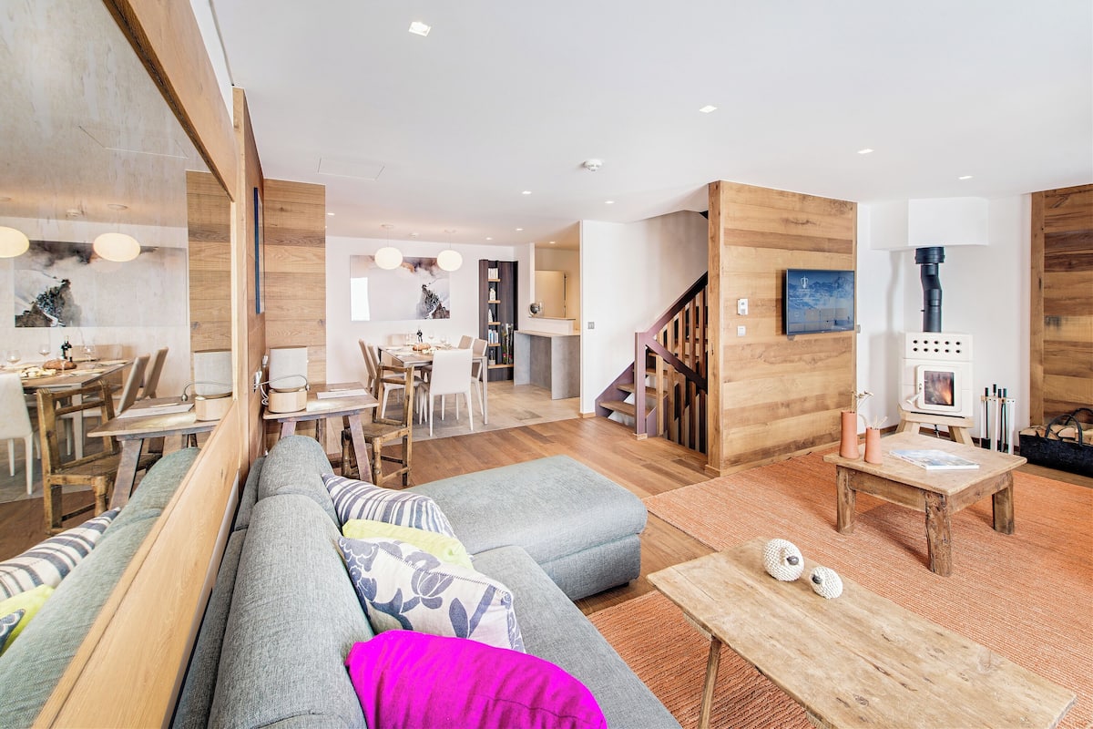 Chalet, 3 Schlafzimmer, Bergblick | Wohnbereich | IPod-Dockingstation, MP3-Dockingstation