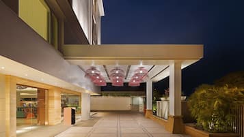 Façade de l’hébergement - soirée/nuit