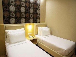 Standard Double or Twin Room With Simple Breakfast, Non Smoking 